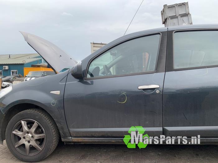 Portier 4Deurs links-voor van een Dacia Sandero, Auto-onderdelen, Dacia, Gebruikt, -, Deur