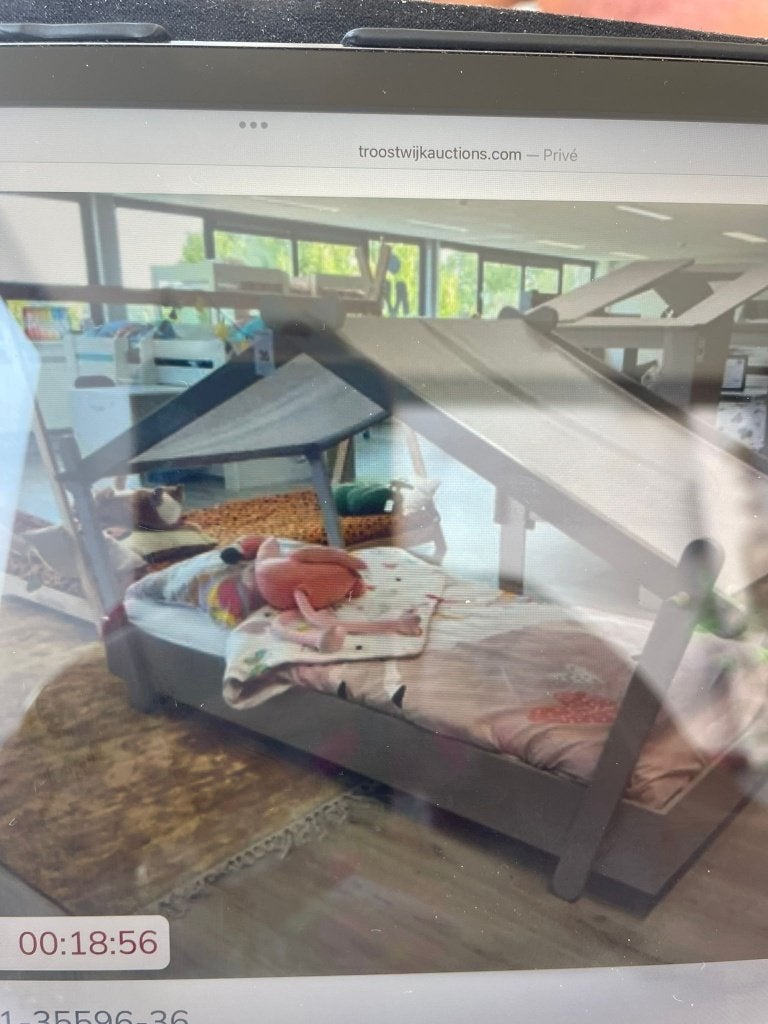 GRATIS KINDERBED, 100 cm, Eenpersoons, Zo goed als nieuw, Grijs