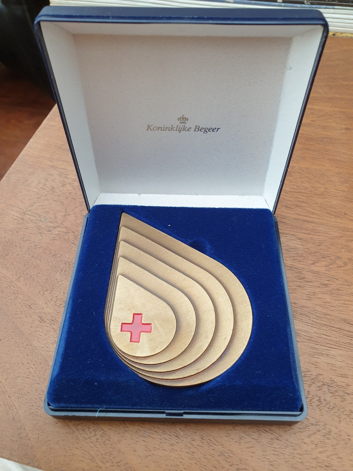Bronzen penning voor 40x bloed geven. (K6), Postzegels en Munten, Verzenden, Brons