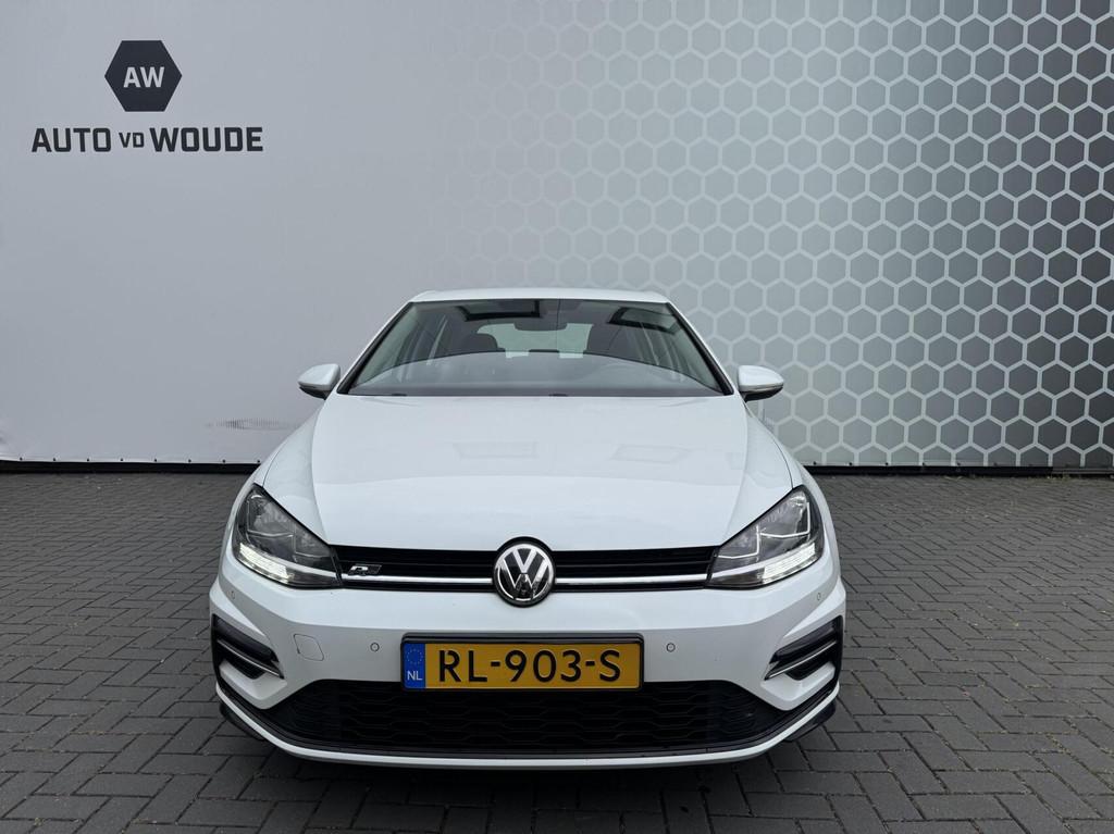 Volkswagen Golf 1.6 TDI Highline Business R-line Carplay Par, Auto's, Voorwielaandrijving, Gebruikt, 4 cilinders, Wit