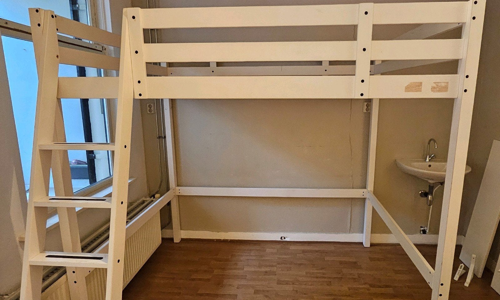 IKEA witte hoogslaper 140x200, Huis en Inrichting, Slaapkamer | Stapelbedden en Hoogslapers, Ophalen, Gebruikt, Hoogslaper, 140 cm