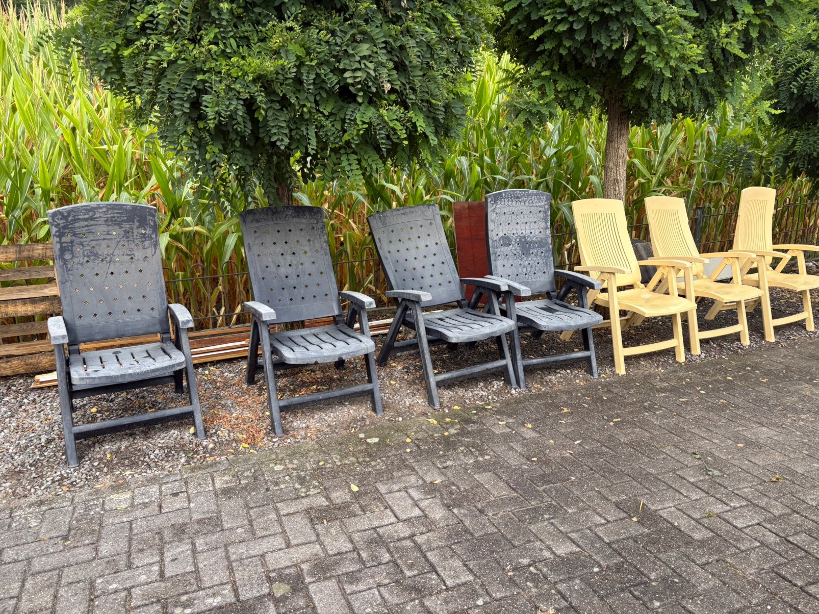 Tuinstoelen en tafel GRATIS, Ophalen, Gebruikt, Kunststof
