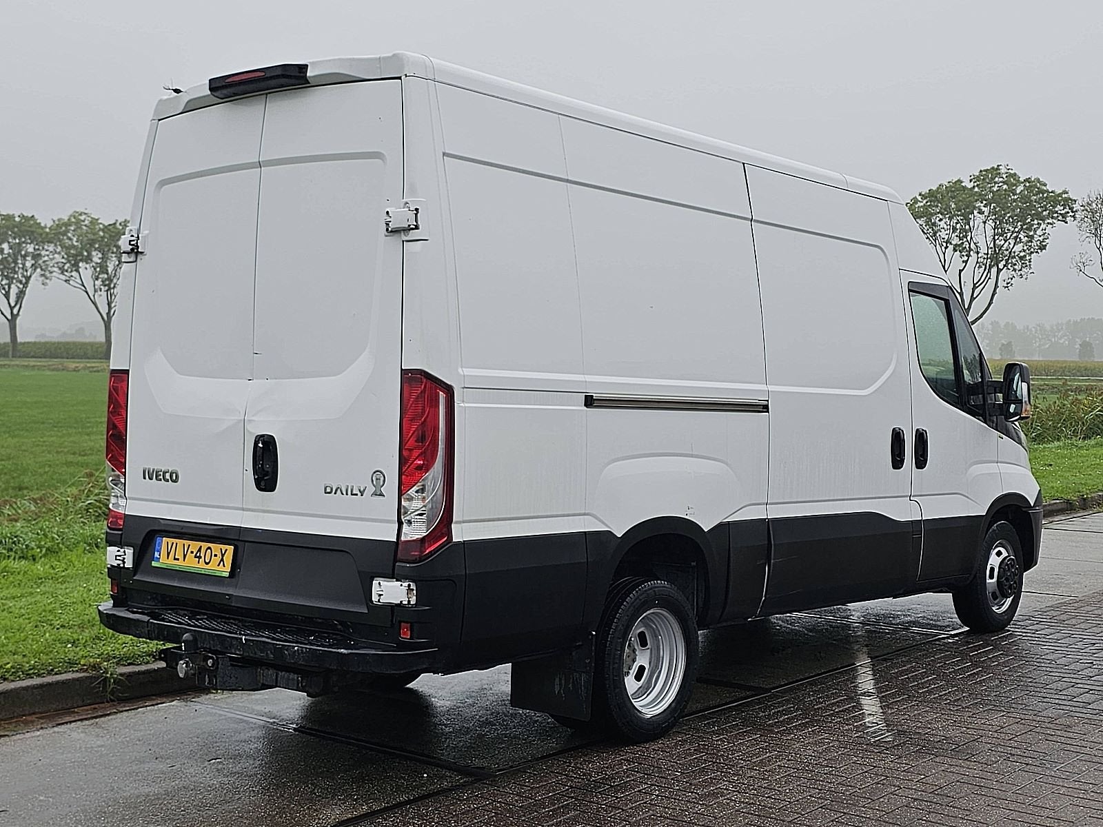 IVECO DAILY 35C13 dubbellucht l2h2 ac!, Euro 5, Achterwielaandrijving, Gebruikt, Iveco