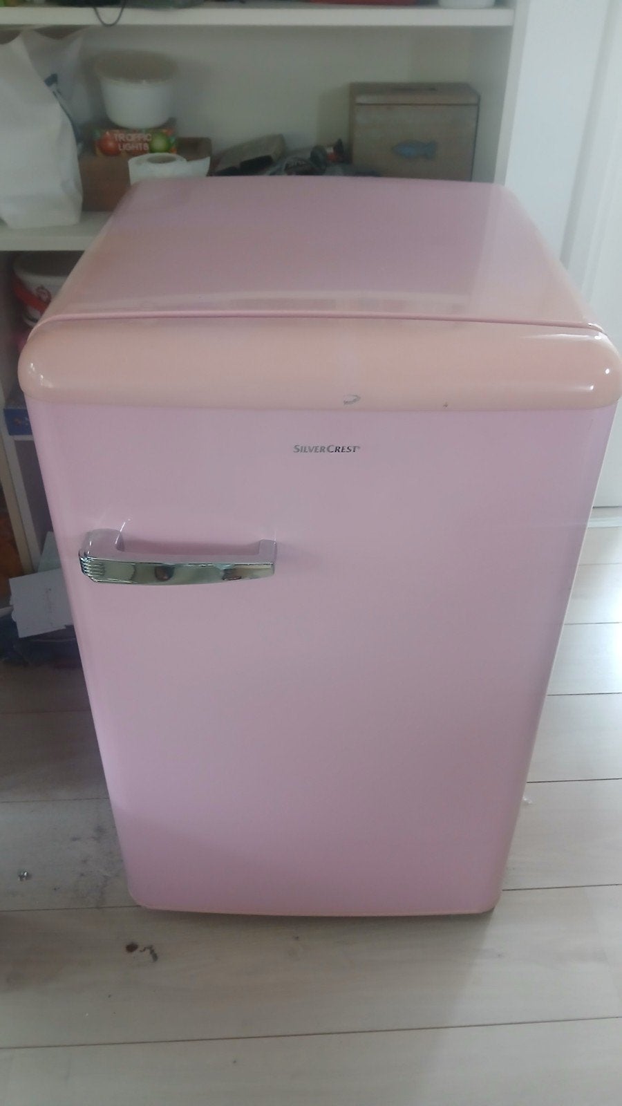roze koelkast, Minder dan 75 liter, Ophalen, Zonder vriesvak, Minder dan 85 cm