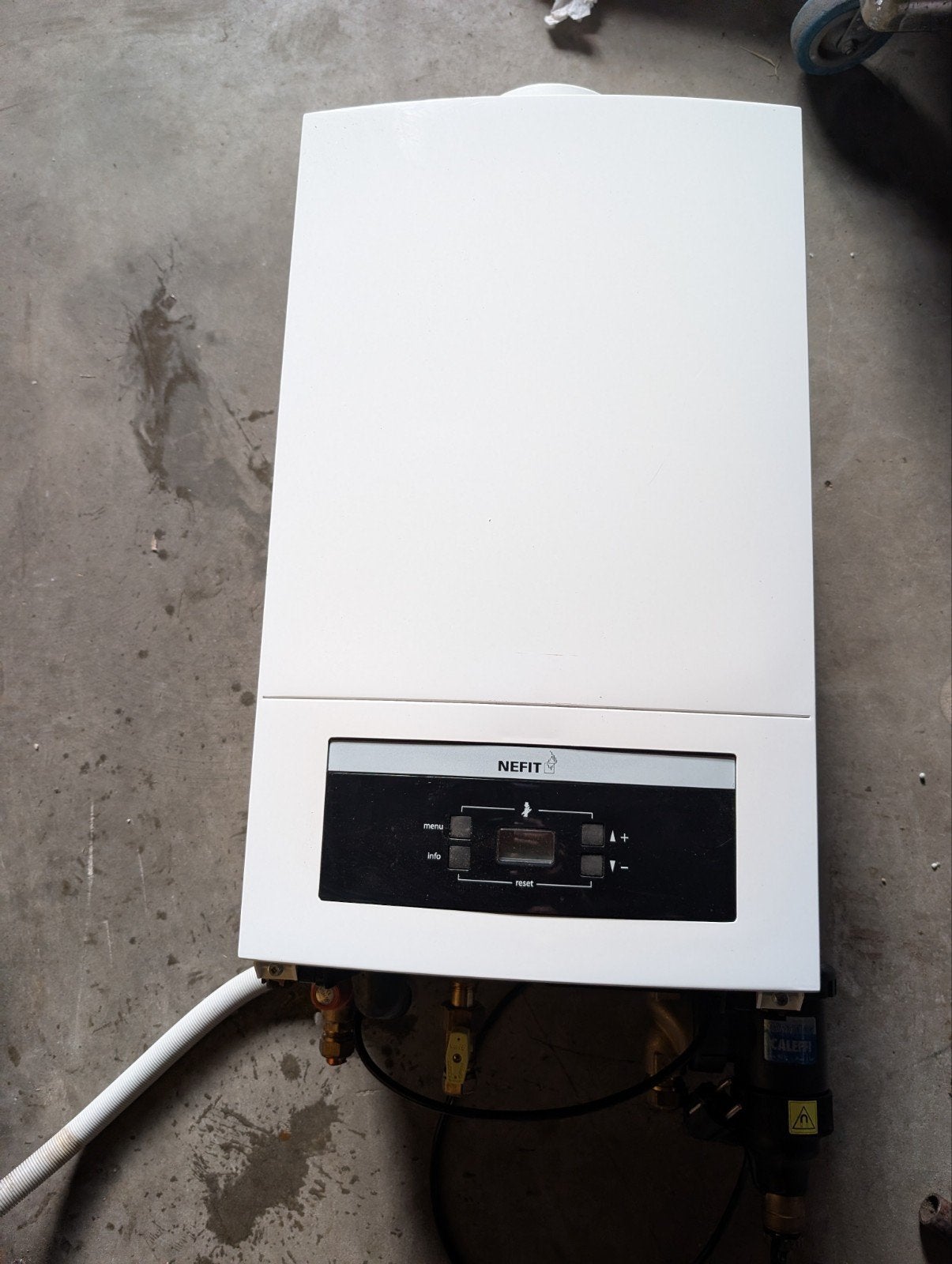 Nefit Proline Verwarmingsketel Ketel Boiler  2023, Ophalen, Aardgas, Zo goed als nieuw, Minder dan 20 liter