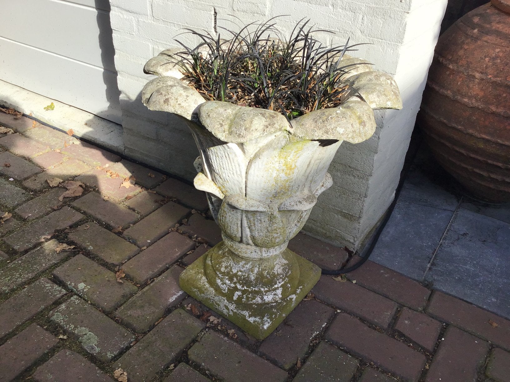 2 ANTIEKE MERGEL”TULIP VAZEN” HOOG 53 cm ECHTE EYECATHER, Ophalen of Verzenden