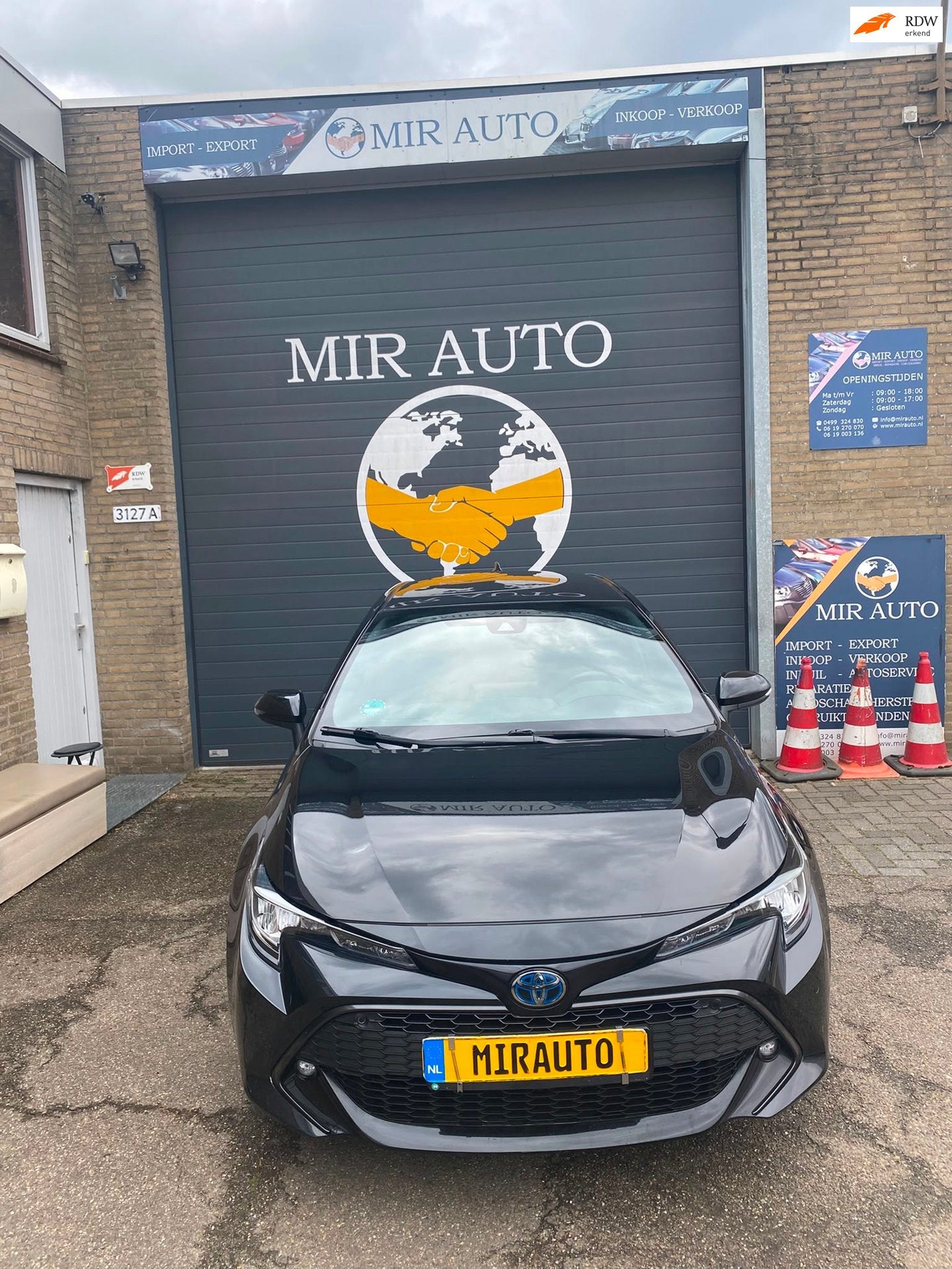Toyota Corolla 1.8 Hybrid Business, 450 kg, Gebruikt, 4 cilinders, Corolla