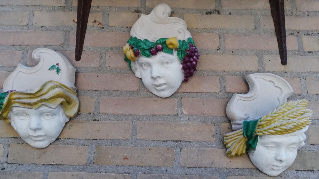 Bloempotten. HENRI STUDIO. 1994. 20/27 cm, Zo goed als nieuw, Minder dan 40 cm, Balkon, Overige vormen
