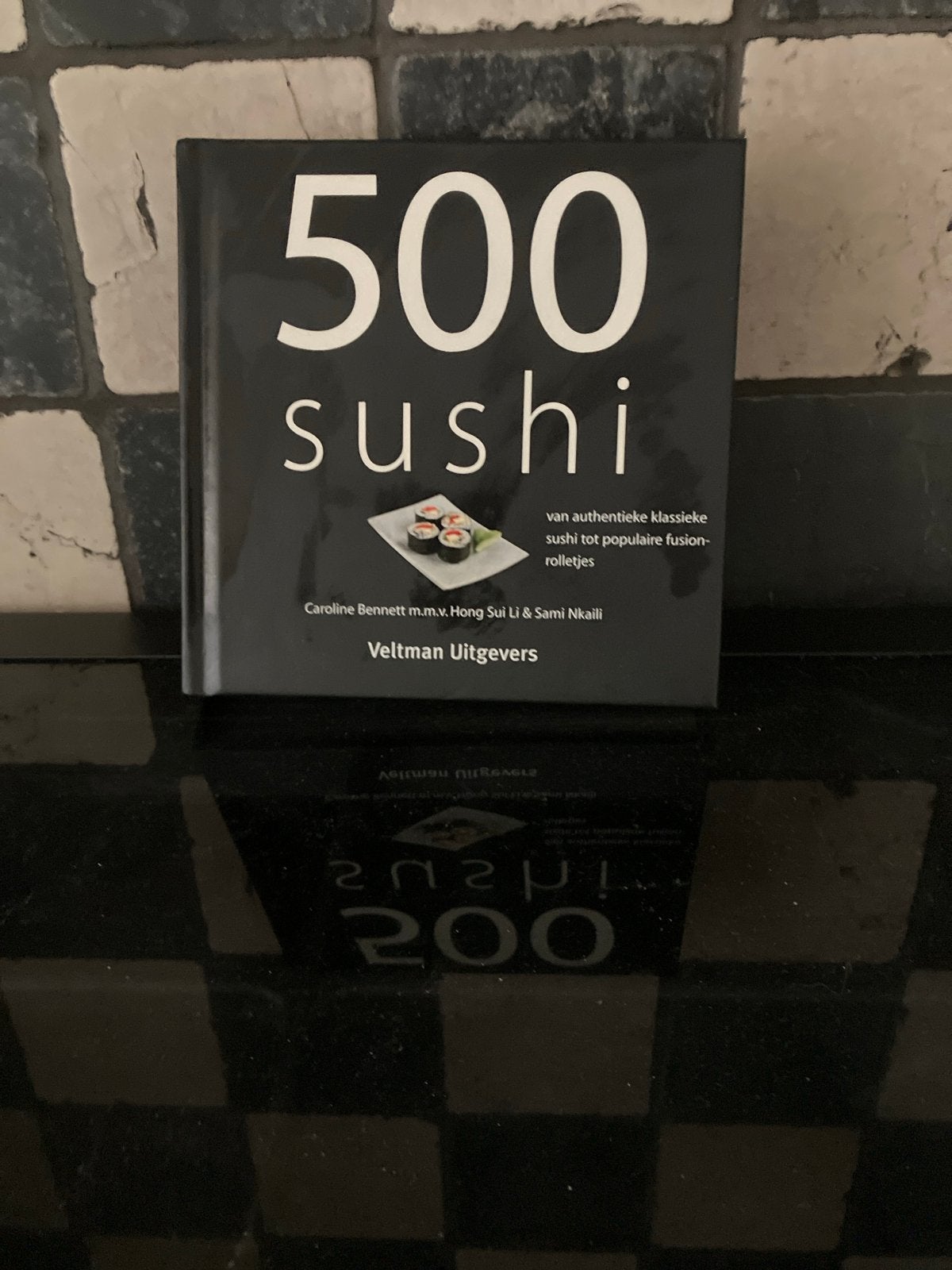 500 Sushi kookboek - Leer zelf sushi maken, Boeken, Kookboeken, Ophalen of Verzenden, Zo goed als nieuw, Azië en Oosters, Hoofdgerechten