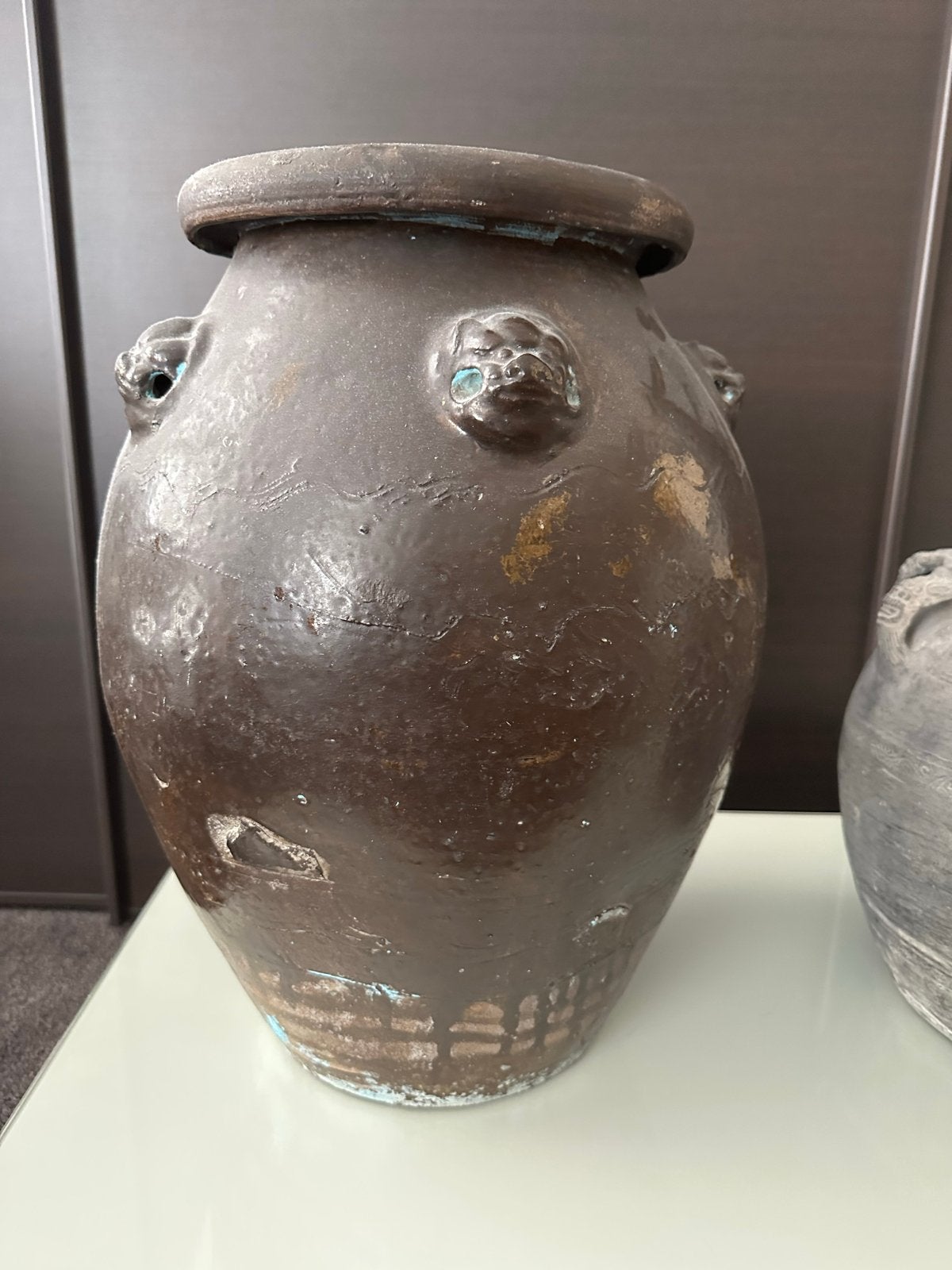 Antieke Chinese Aardewerken Pot met Drakenkoppen, Antiek en Kunst, Ophalen