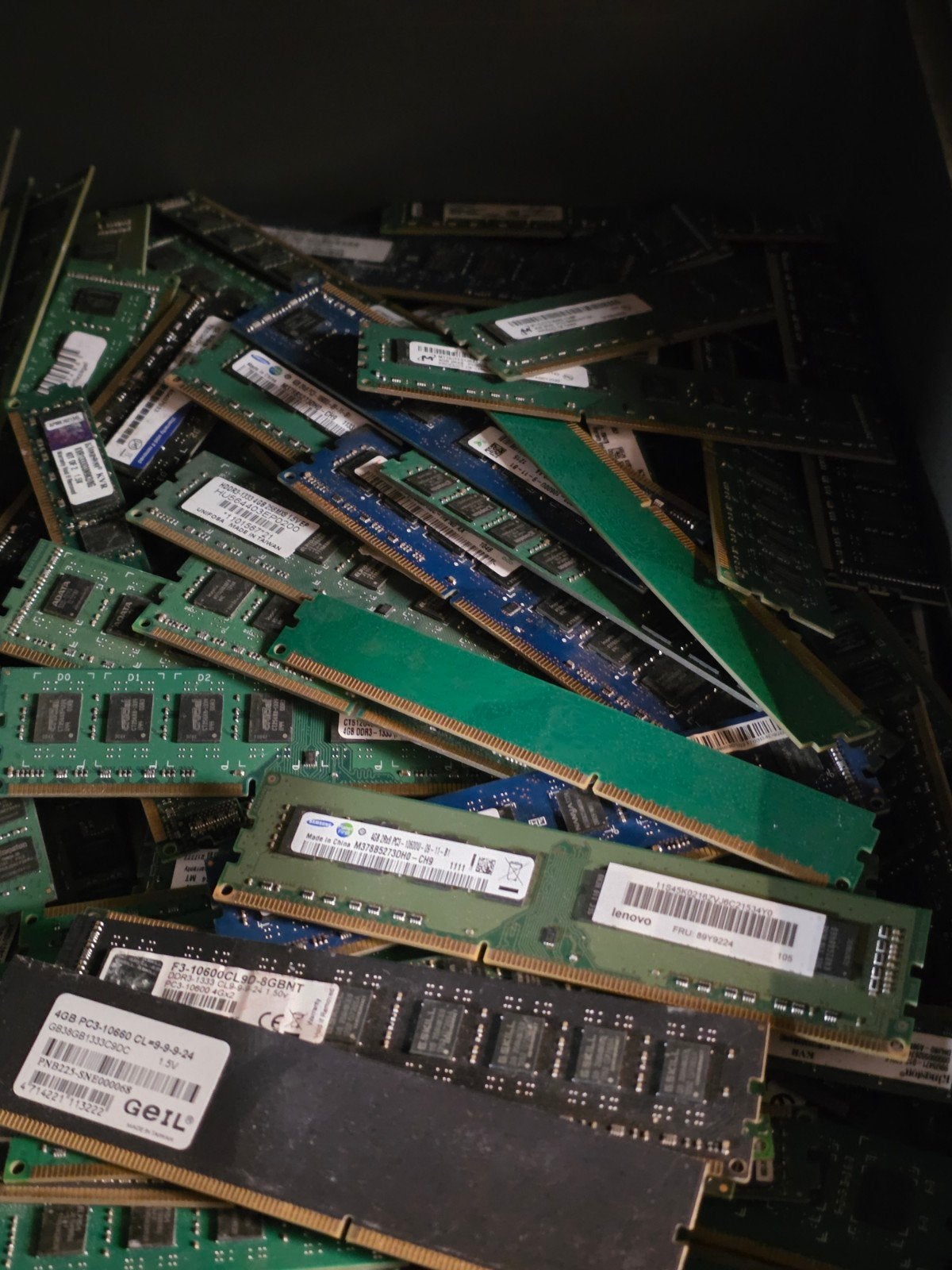 Verschillende merken 4gb pc ram geheugen 10600u ddr3 pc3 133, Computers en Software, Gebruikt, ., DDR3, Ophalen of Verzenden