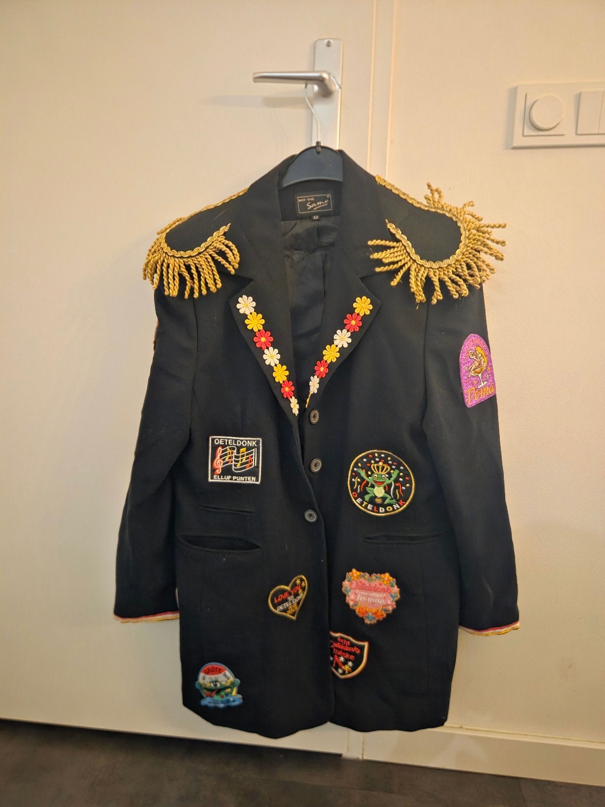 Dames Oeteldonk jasje maat 42, Ophalen, Carnaval, Maat 42/44 (L), Zo goed als nieuw