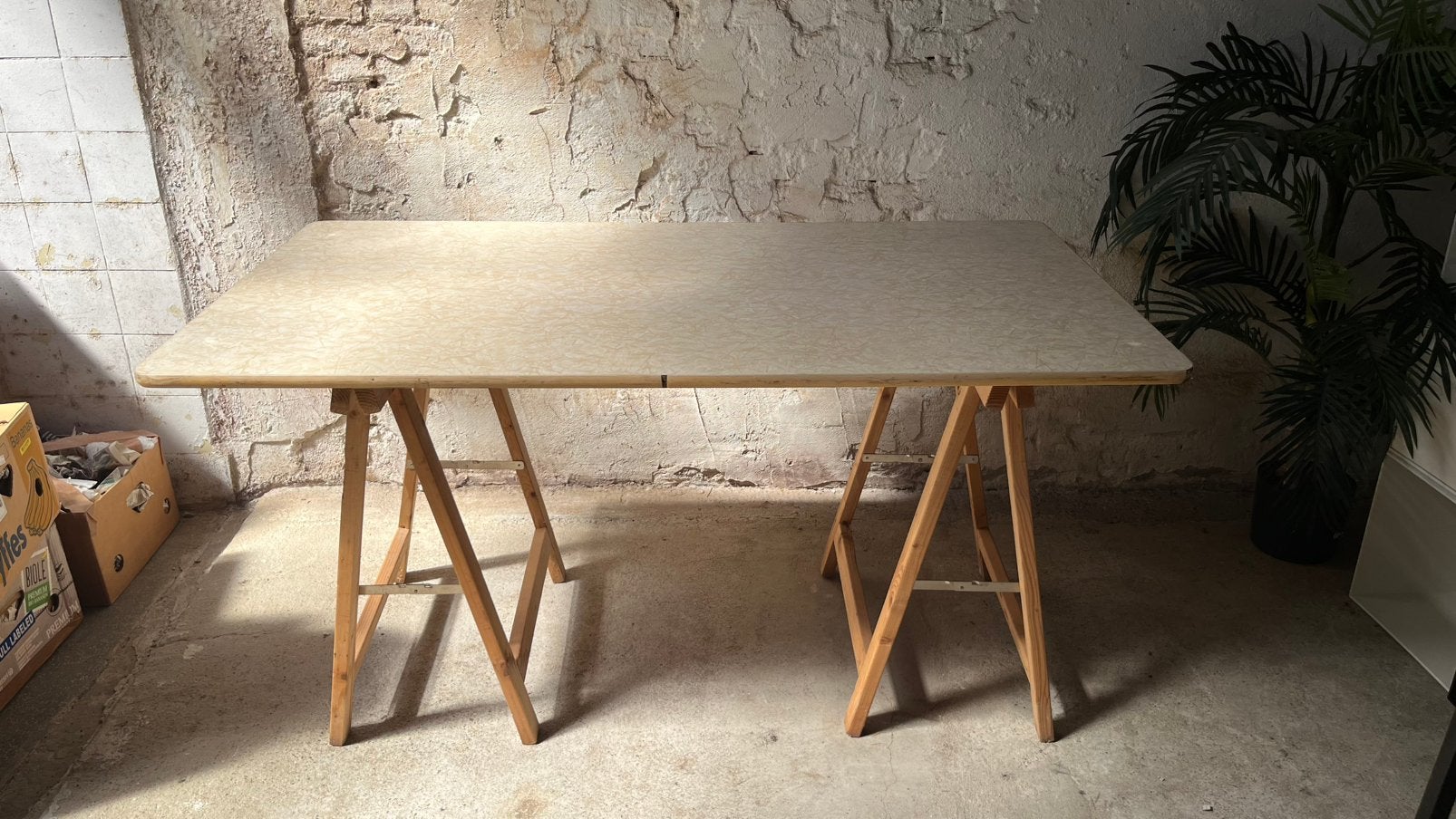 Vintage tafelblad beige formica, Ophalen, Overige materialen, Gebruikt, 100 tot 150 cm