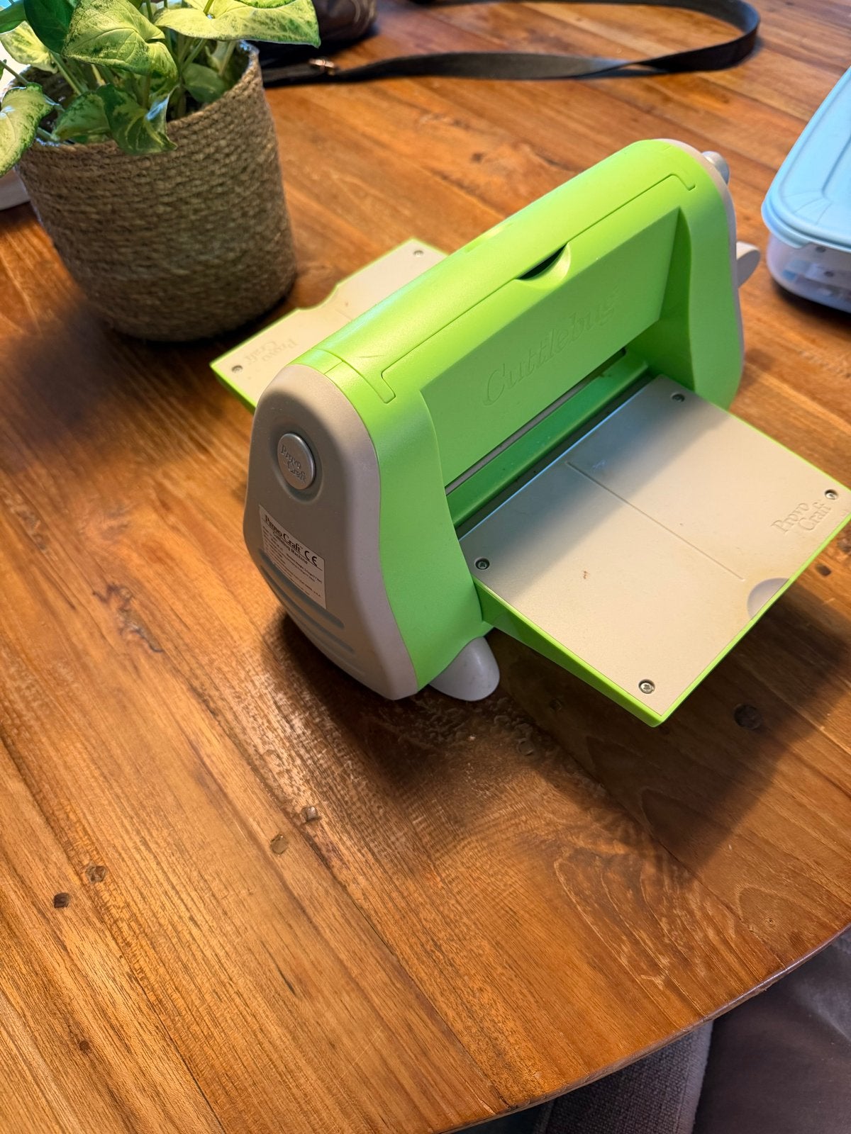 Cuttlebug snij- en embossingmachine met accessoires, Geschikt voor snijden, Gebruikt, Groen, Overige thema's