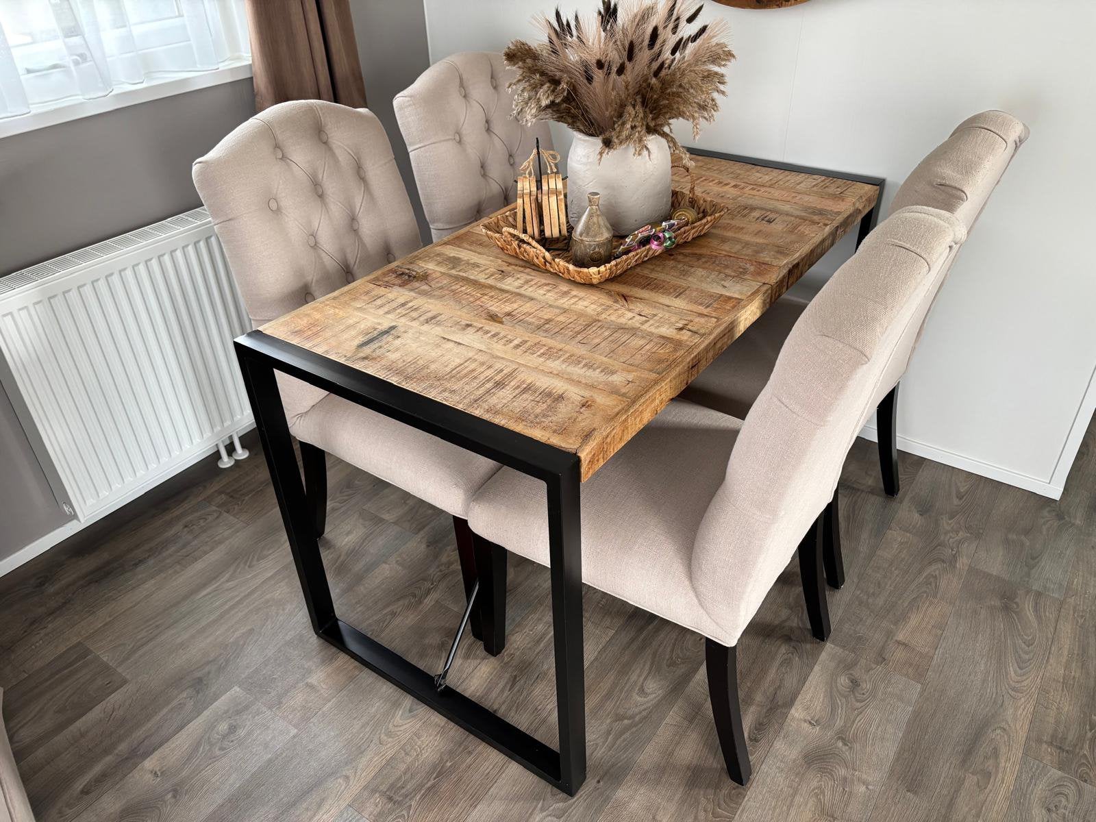 Complete meubelset mangohout industrieel, Huis en Inrichting, Ophalen, Zo goed als nieuw, 4 tot 6 stoelen