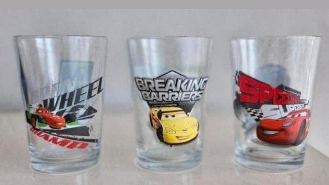 Drie glazen Cars, Ophalen of Verzenden, Zo goed als nieuw, Frisdrankglas