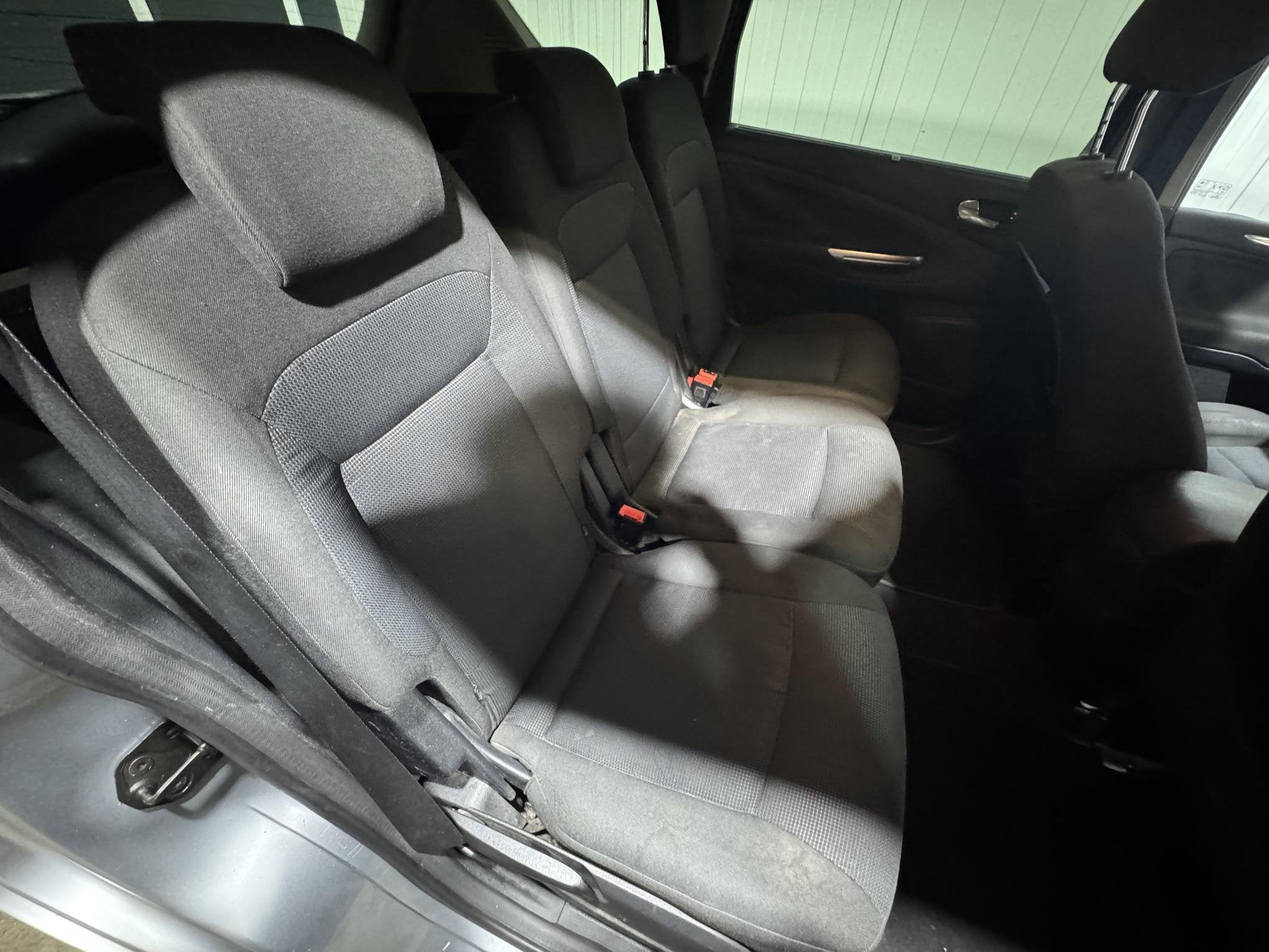 Foto 22 van Ford S-Max 2.0-16V Super netjes Technisch 100 %
