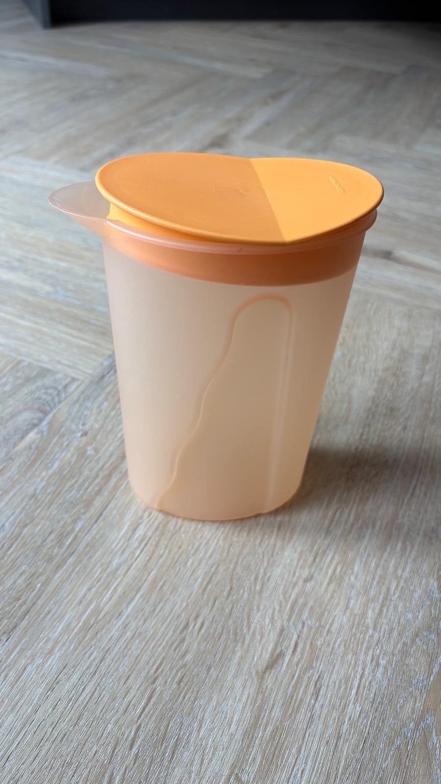 Tupperware Schenkkan Klein - Oranje/Transparant, Gebruikt, Beker of Kan, Oranje, Ophalen of Verzenden