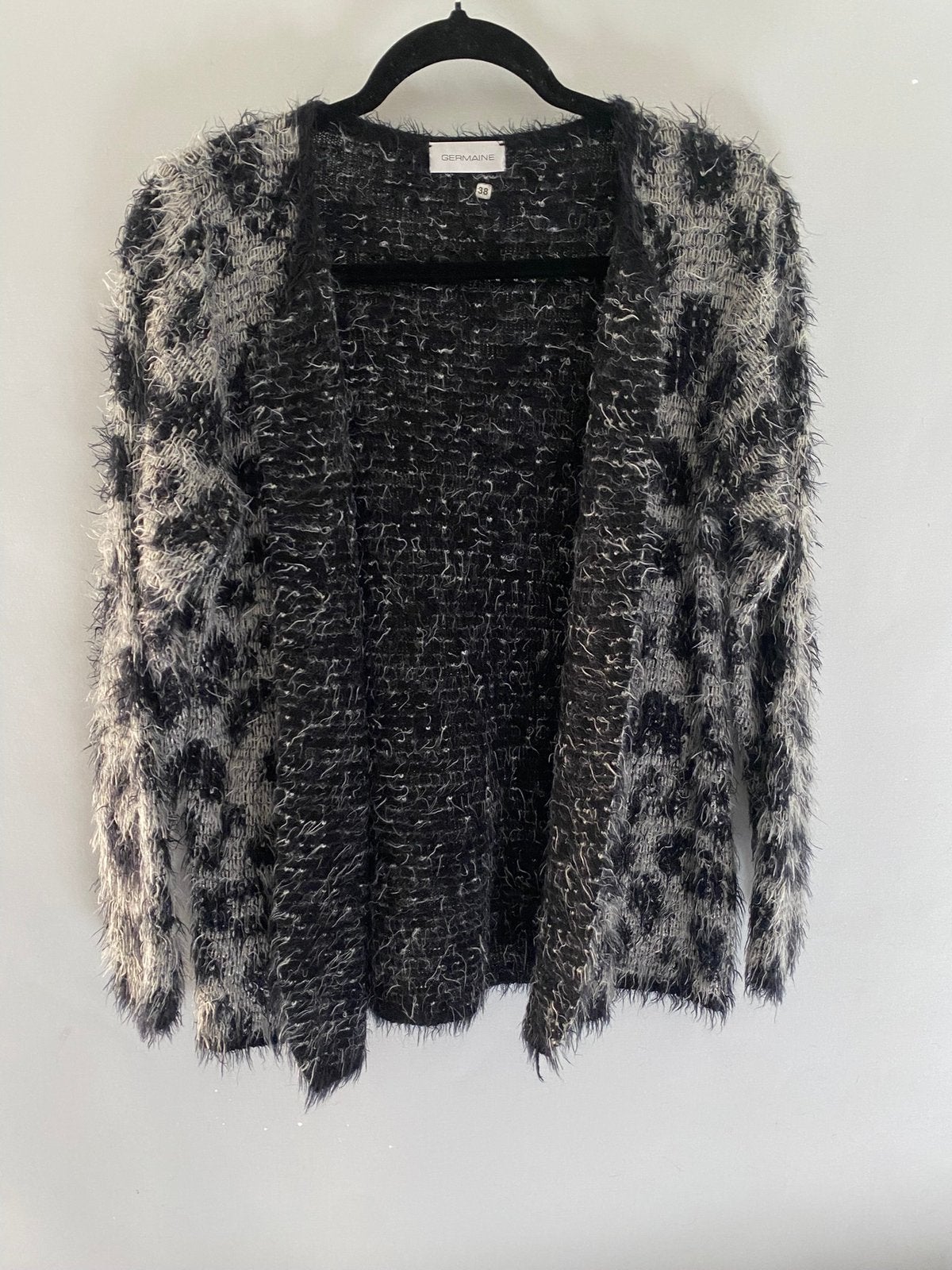 Germaine fluffy vest luipaardprint Maat 38 / M, Ophalen of Verzenden, Zo goed als nieuw, Maat 38/40 (M), Grijs