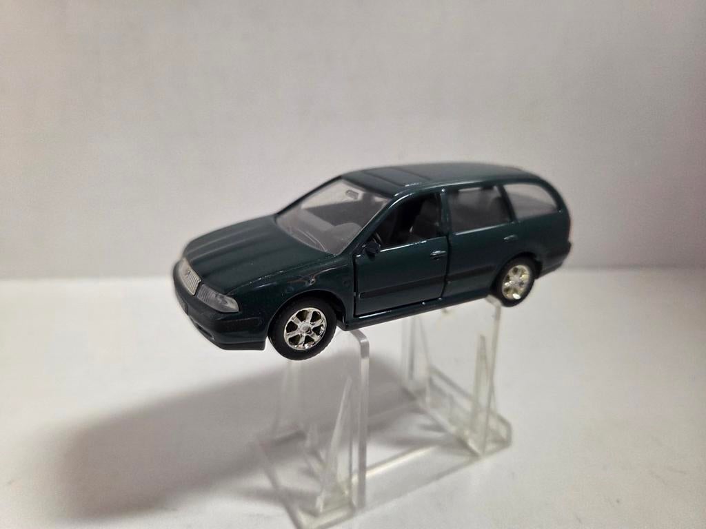 Kaden Skoda Octavia 1:43, Hobby en Vrije tijd, Modelauto's | 1:43, Overige merken, Auto, ., Ophalen of Verzenden