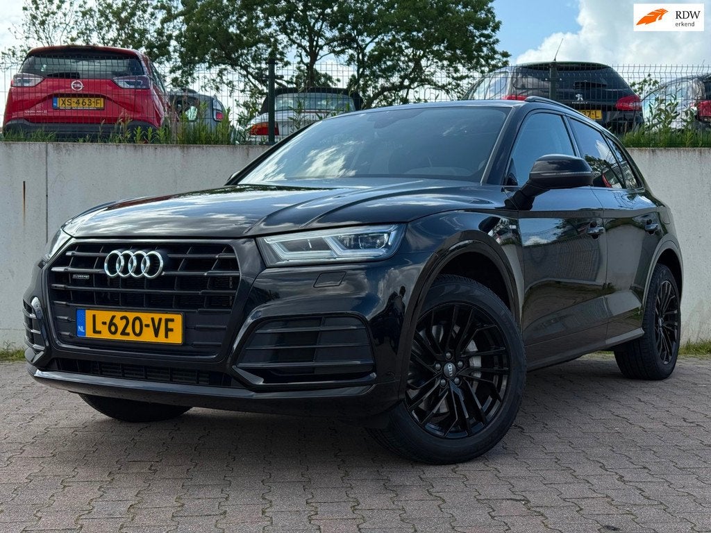Audi Q5 55 TFSI e quattro Competition/PANO/APK 07-2028/69326, Auto's, Audi, Automaat, 4 cilinders, Zwart, Plug-in hybride