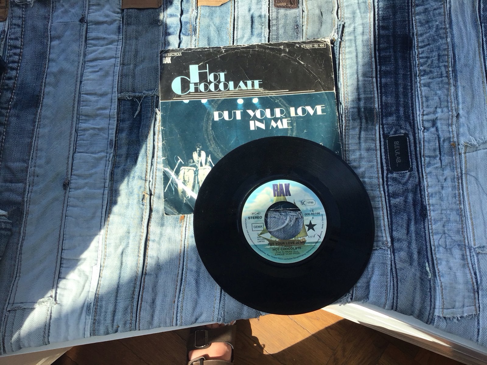 Hot Chocolate - Put Your Love In Me (Single), Gebruikt, 7 inch, Single, Ophalen of Verzenden