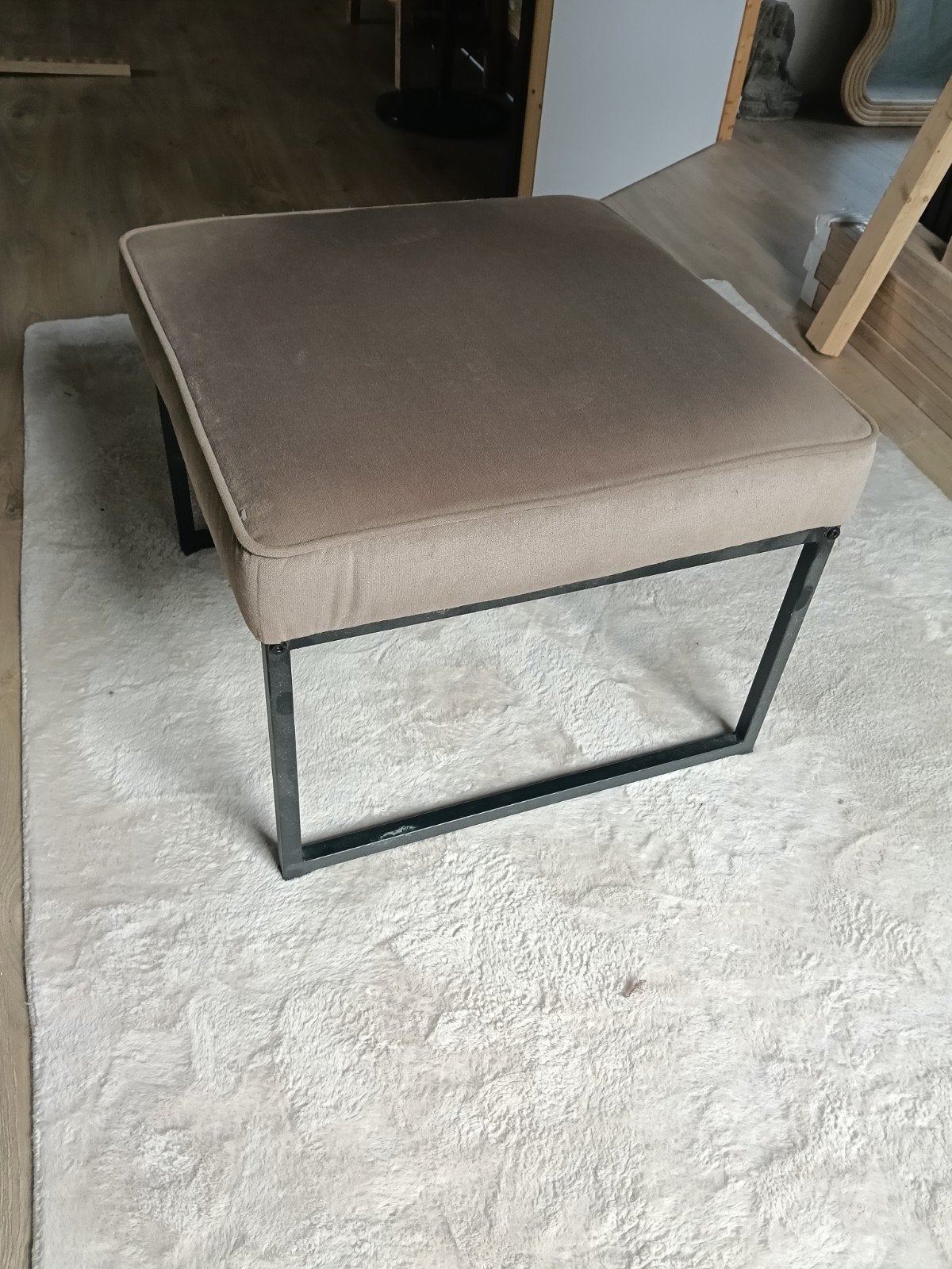 Velvet Hocker Taupe 60x60x45 cm, Ophalen, Zo goed als nieuw, Stof, 50 tot 75 cm