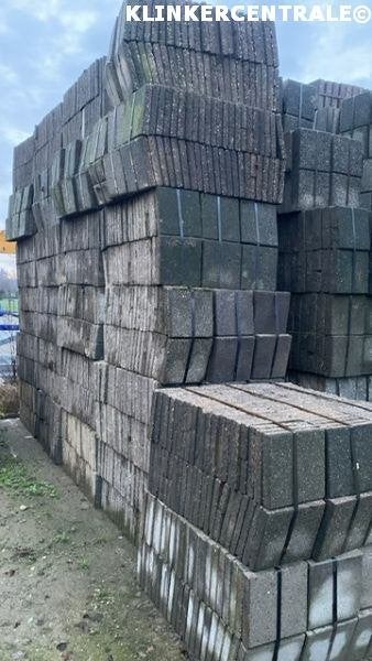 285m2 rood, gebruikte betontegels 30x30x5cm terrastegels., Tuin en Terras, Bij dit gebruikte product niet meer te achterhalen.