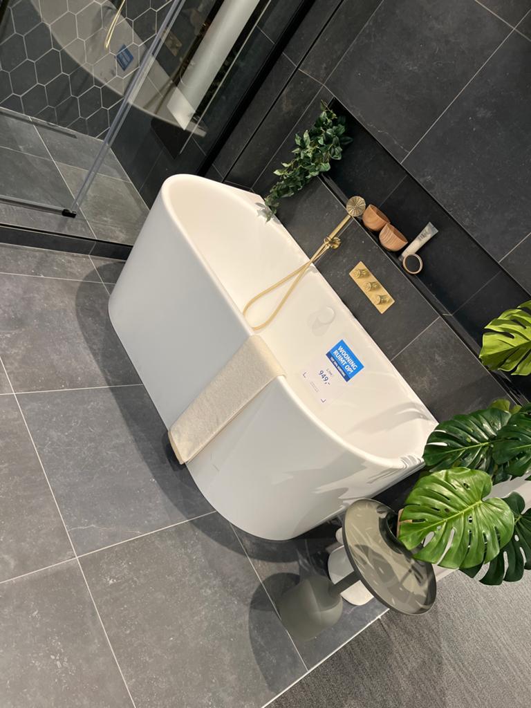 Luxe vrijstaand bad mat wit!, Huis en Inrichting, Badkamer | Complete badkamers, Nieuw, Met bad, Ophalen