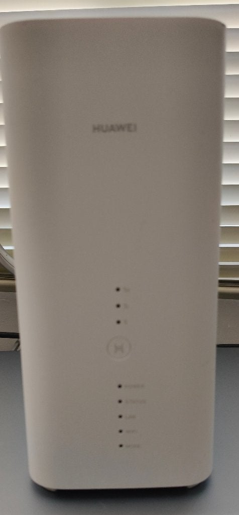 Huawei Mifi B818 263 LTE 4G+ simlock vrij  micro sim, Computers en Software, Routers en Modems, Ophalen of Verzenden, Zo goed als nieuw