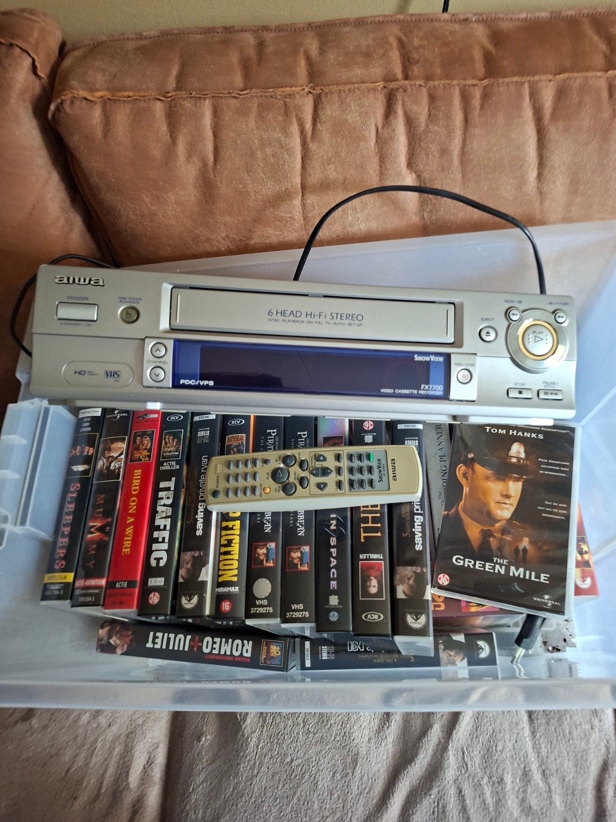 AIWA VCR met afstandsbediening en 15 VHS-films, Vanaf 16 jaar, Ophalen of Verzenden, Gebruikt, Overige genres
