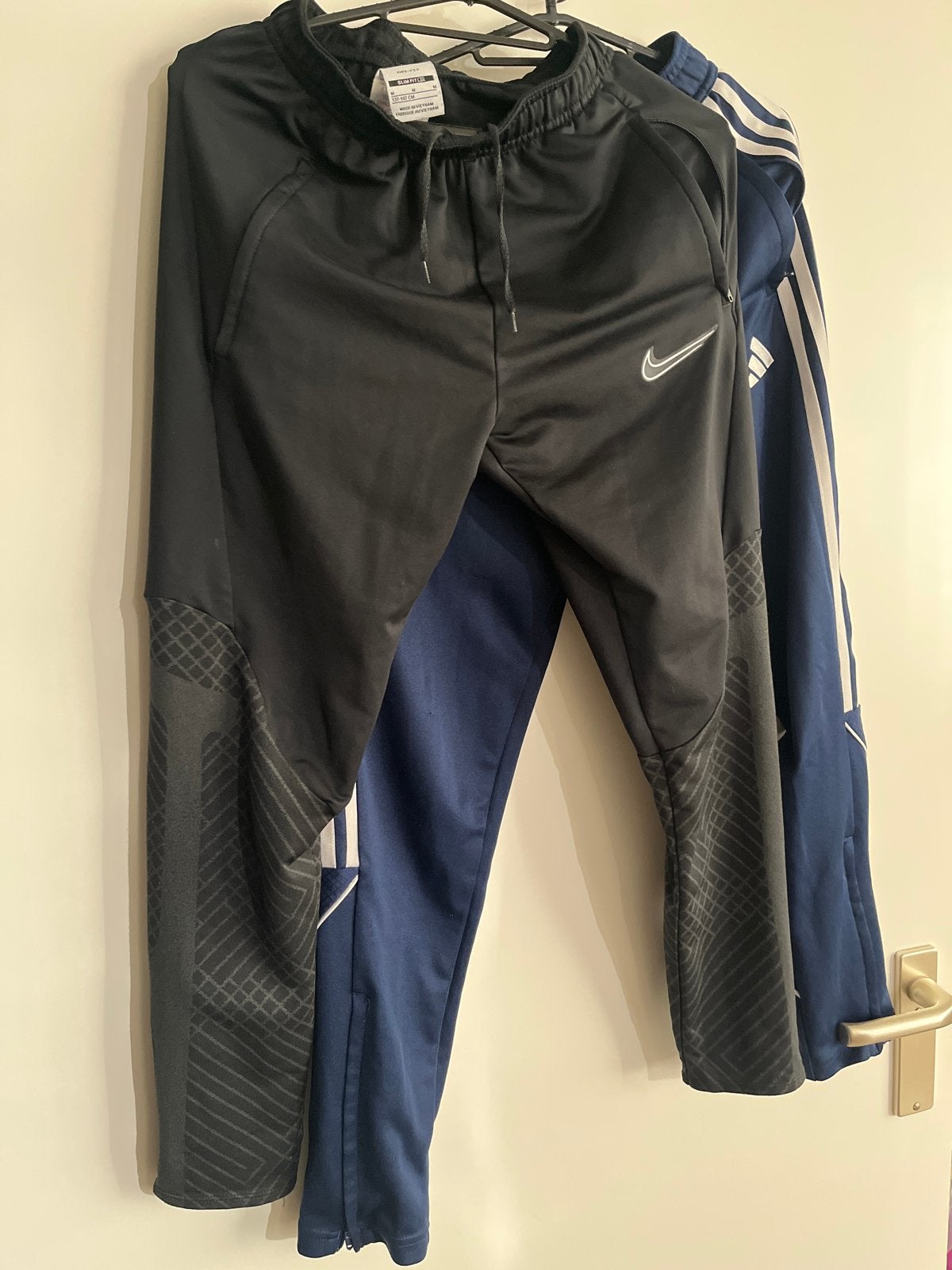 Adidas en Nike sportbroeken - Maat 140 en 152, Ophalen of Verzenden, Gebruikt