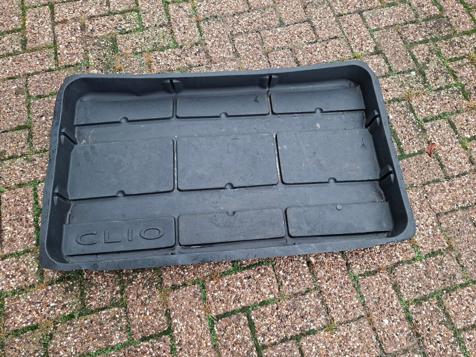 Originele Renault Clio 3 kofferbakbak / bagageruimtebak
Orig, Ophalen, Zo goed als nieuw