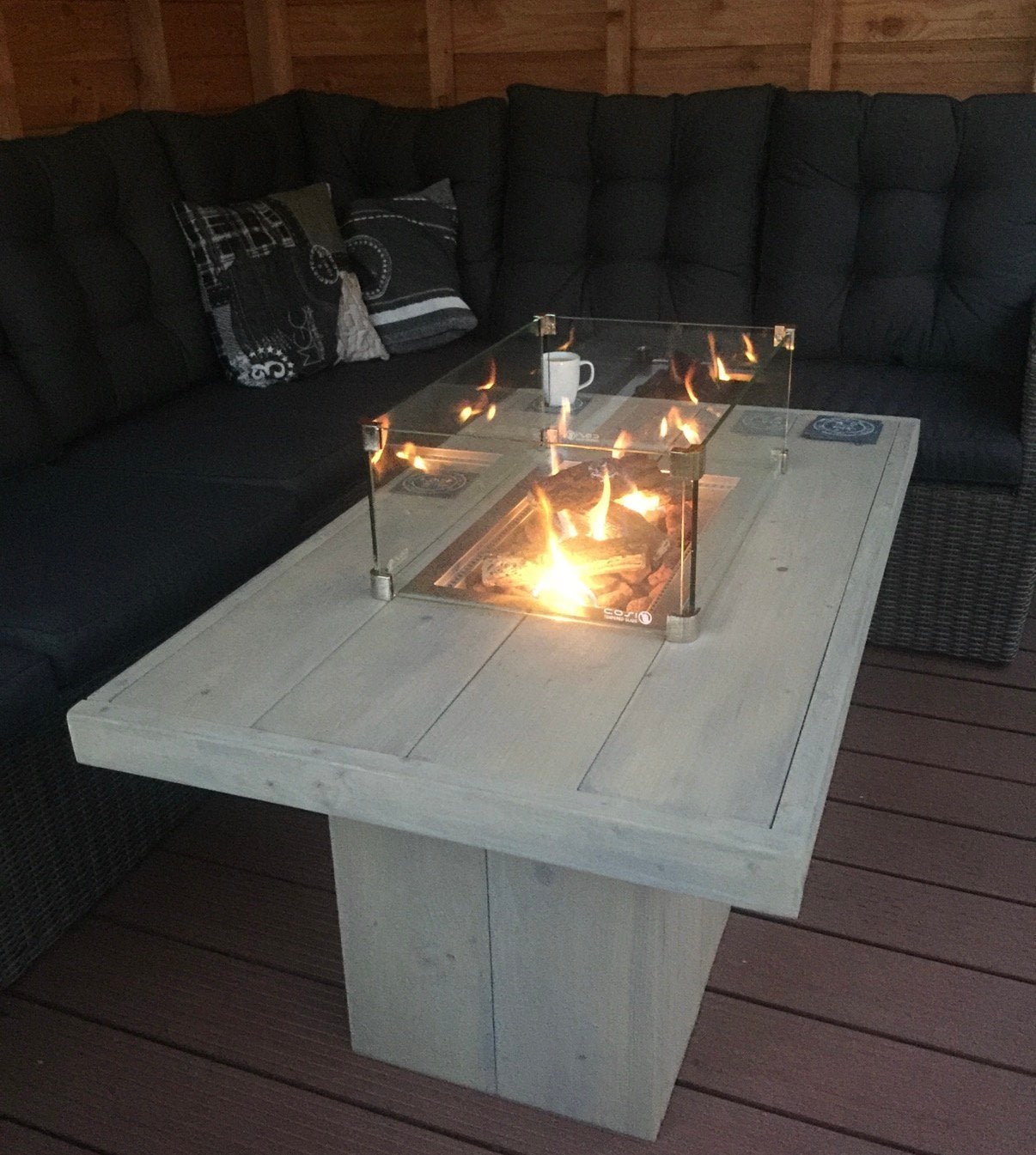 Tuintafel met prima werkende Cosi tafelhaard / vuurtafel, Ophalen, Gebruikt