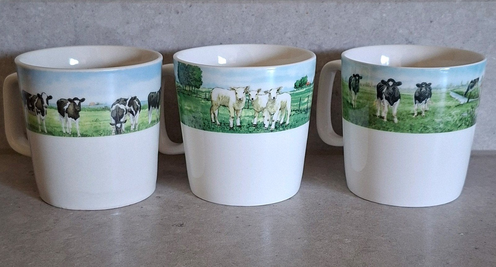 Wiebe van der Zee servies - Set van 3 mokken met koeien, Overige merken, Keramiek, Landelijk/Boerenbont, Zo goed als nieuw
