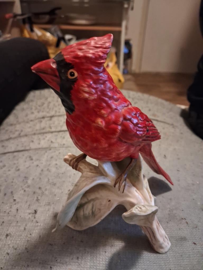 Prachtige porseleinen kardinaal vogelbeeldje(goebel), Ophalen