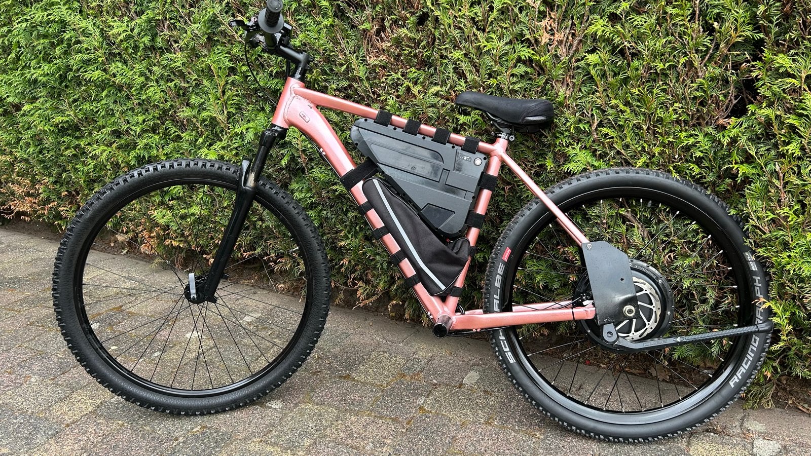 Unieke Custom E-Bike - gepoedercoate Frame, conversion kitt, Gebruikt, Ophalen of Verzenden, Cube, 50 km per accu of meer