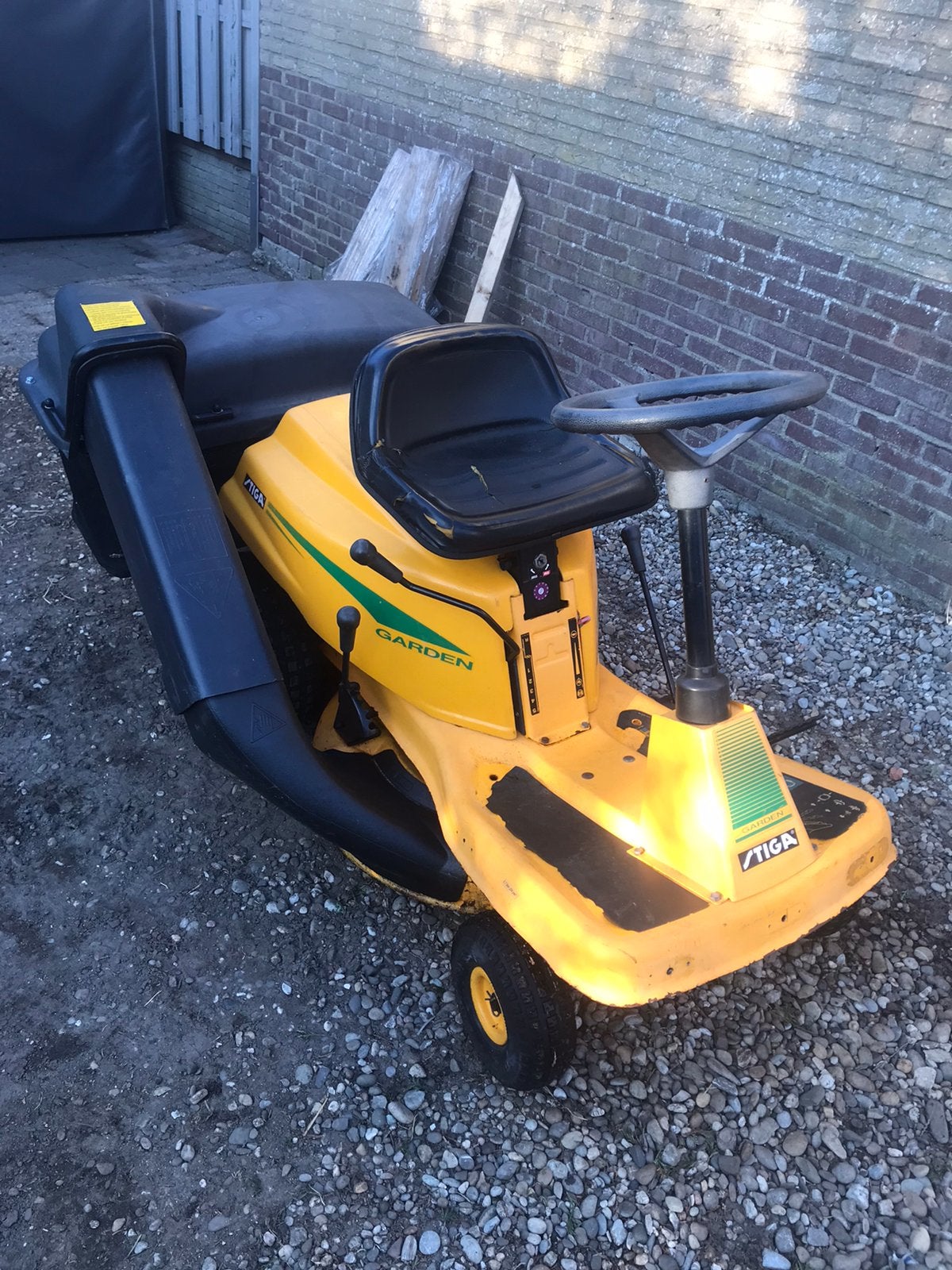 Te koop stiga zitmaaier, Tuin en Terras, Zitmaaiers, Ophalen of Verzenden, Zo goed als nieuw