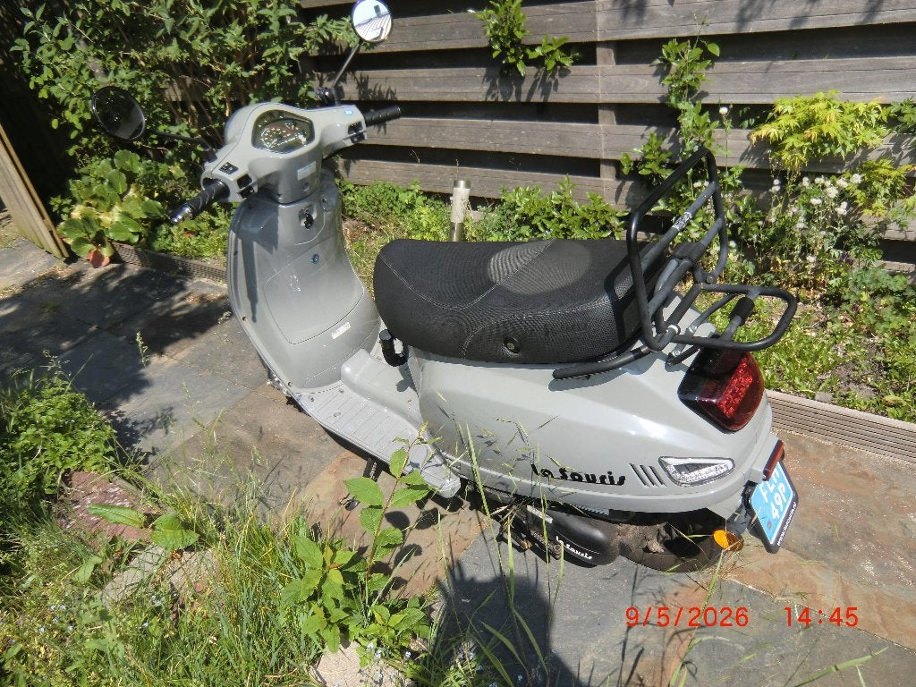 La Souaris , bijna nieuwe scooter. eerste eigenaar., Ophalen, La Souris, Sourini S, Zo goed als nieuw, Benzine