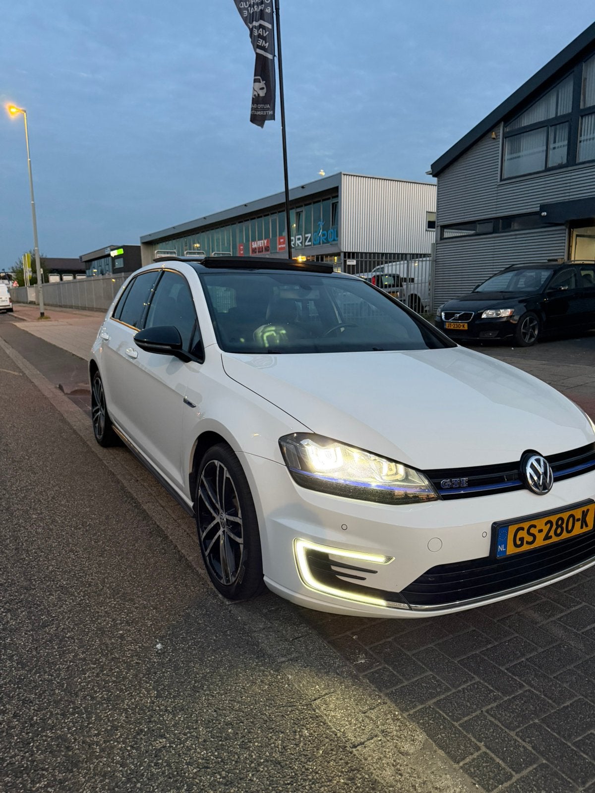 Volkswagen Golf GTE 1.4TSI 1e Eig DSG |Pano | Leder | Camera, Zwart, 4 cilinders, Wit, 1395 cc