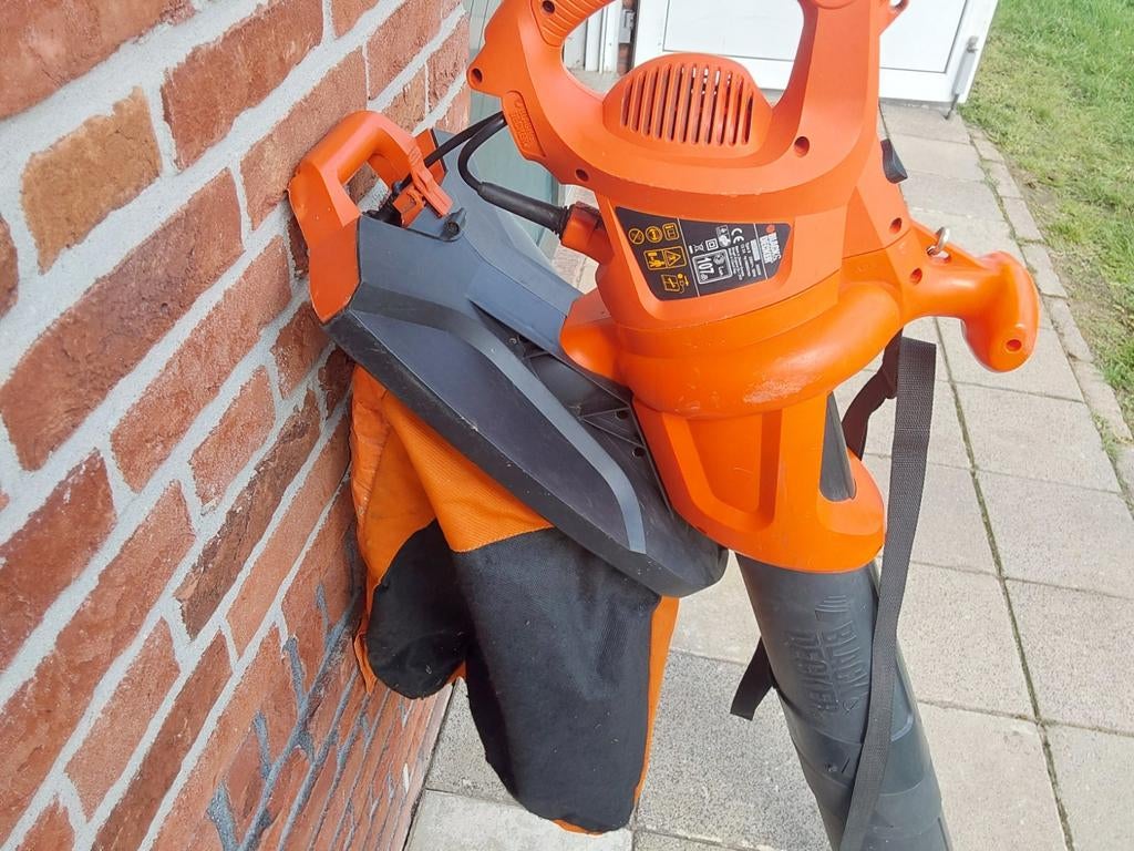 Black & Decker bladblazer/bladzuiger met versnipperfunctie, Ophalen, Gebruikt, Met opvangzak, Handgedragen