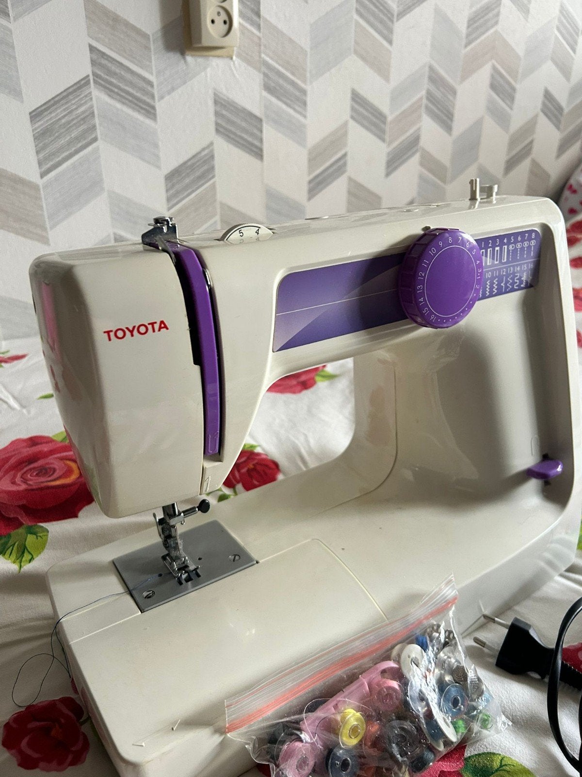 Naaimachine Toyota, Ophalen, Zo goed als nieuw, Naaimachine, Overige merken