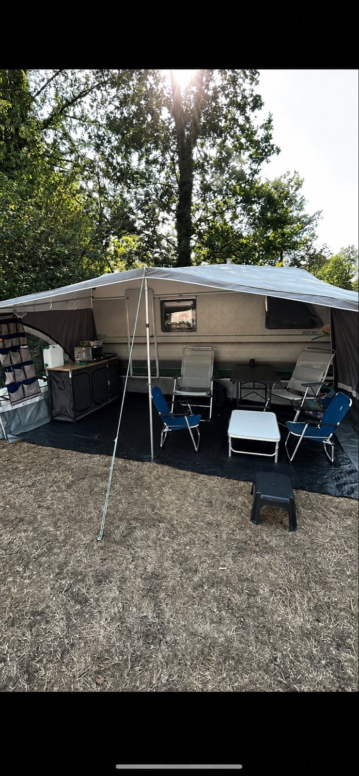 Delta 4600 MD Euro Wing Range (1997) - Complete gezinscarava, Caravans en Kamperen, Caravans, Omvormbare zithoek, Treinzit, Particulier