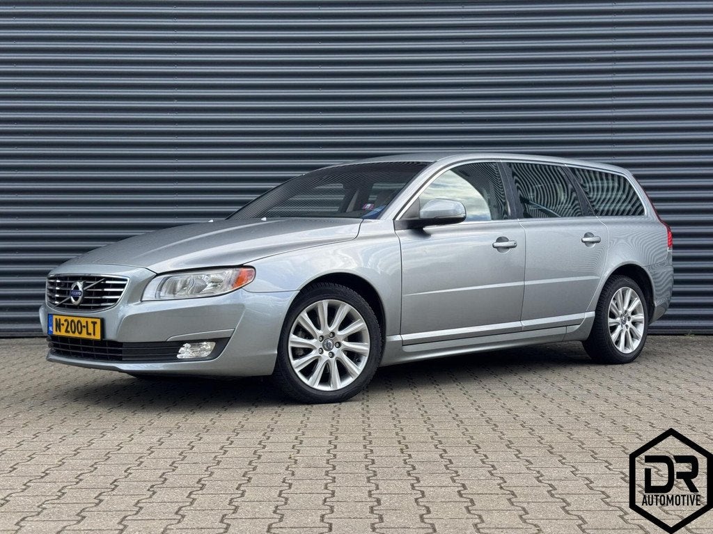 Volvo V70 2.0 T5 AUTOMAAT |NWE DISTRIBUTIE|LEDER|APK 07-2027, Auto's, Euro 6, 4 cilinders, 1969 cc, 93 €/maand