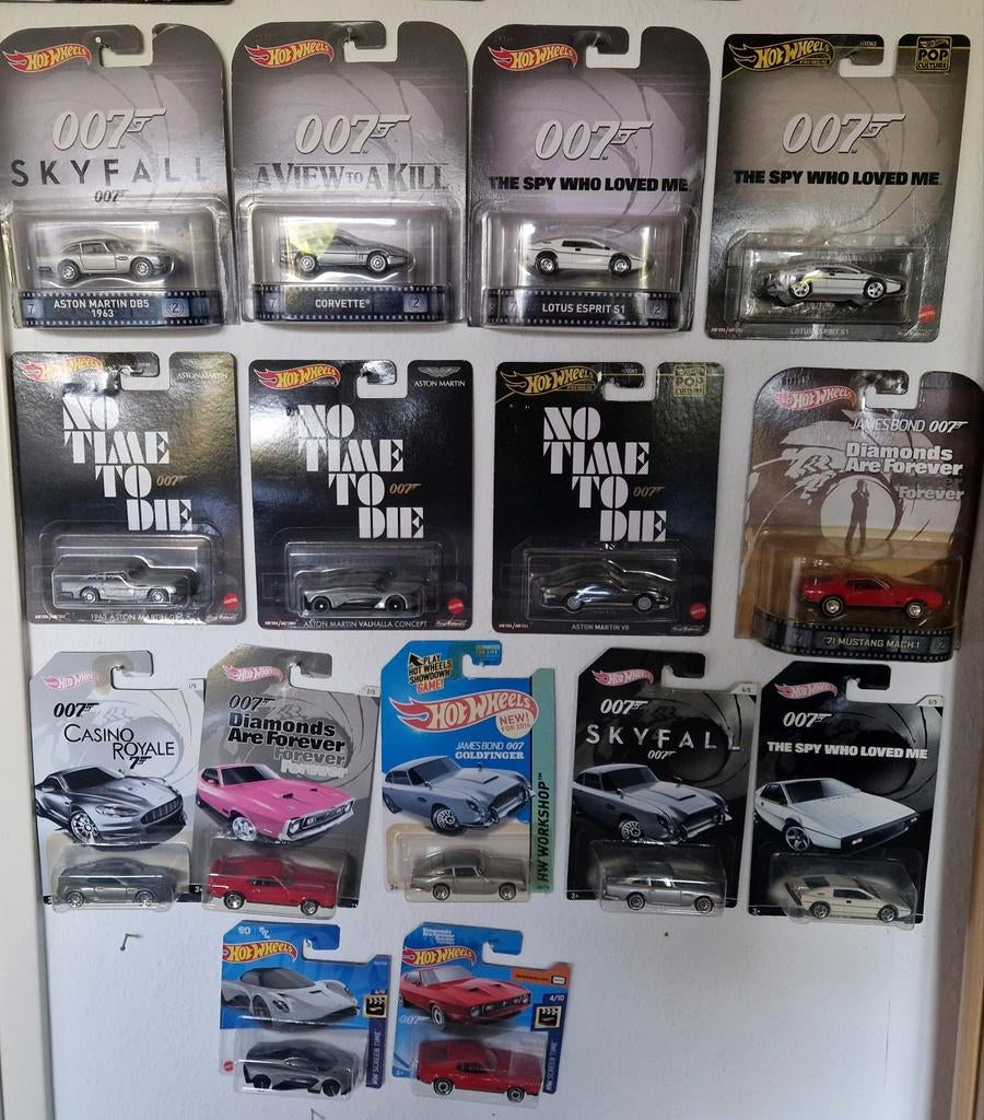 15 Hotwheels James Bond 007, Ophalen, Nieuw, Auto