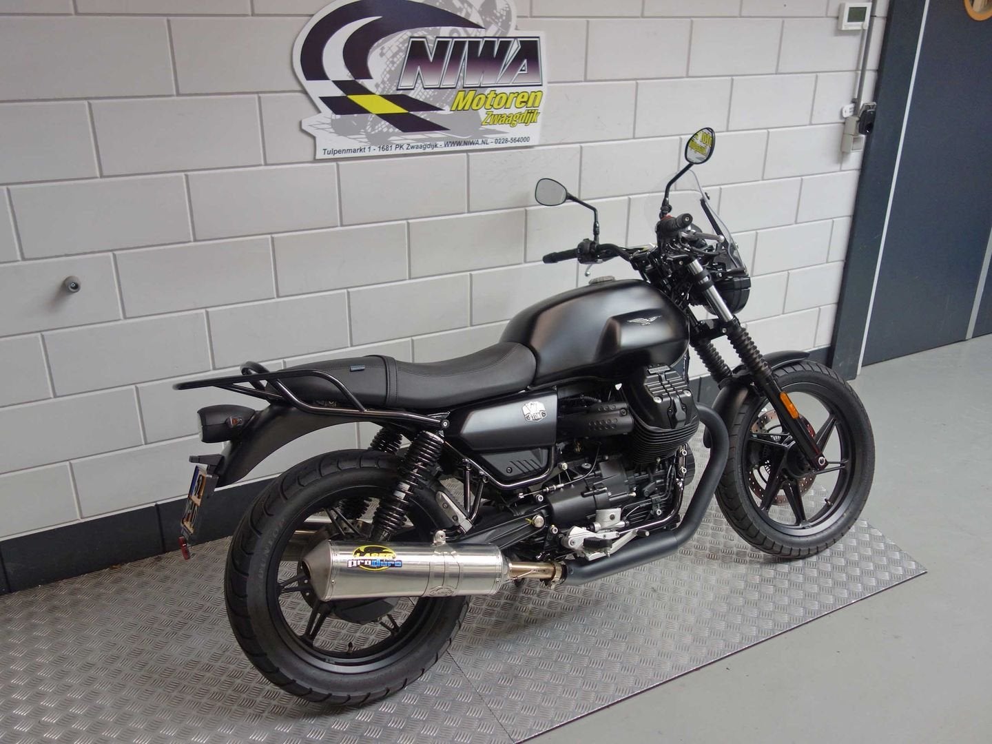 MOTO GUZZI V 7, 853 cc, 2 cilinders, Motorrijbewijs A, Bedrijf