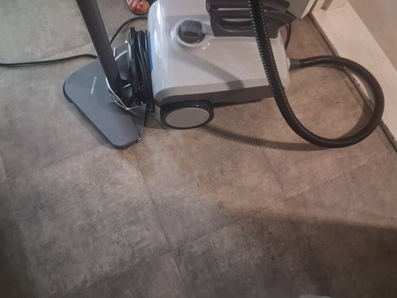 Handige Stoomreiniger - Compact en Krachtig, Ophalen