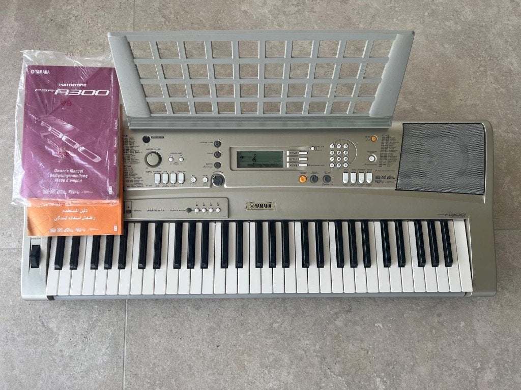 Yamaha PSR-A300, Muziek en Instrumenten, Ophalen, Gebruikt, 61 toetsen, Yamaha