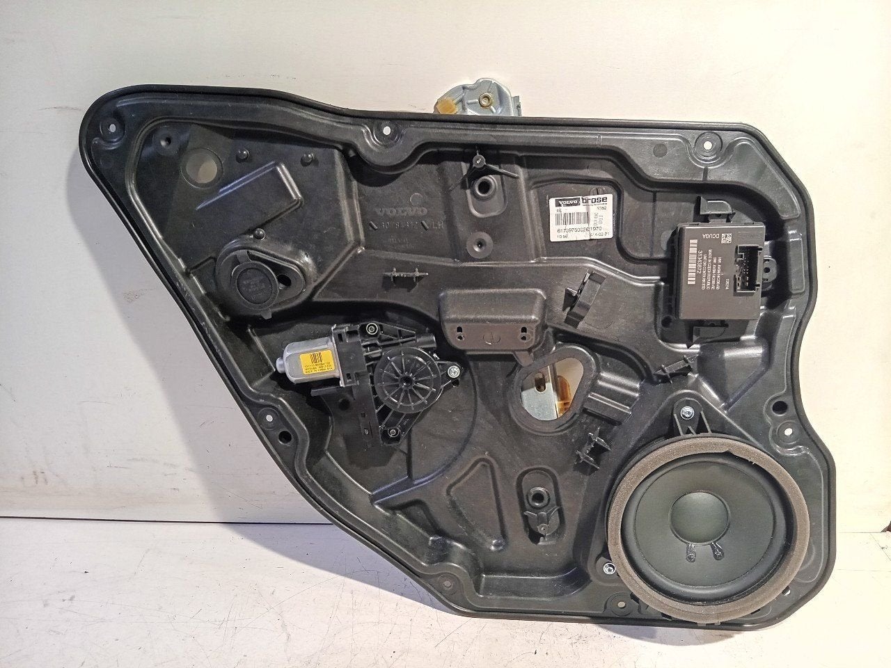 Raammechaniek elektrisch links achter Volvo V60, Onderdelen@venauto.nl, Van der Ven Autorecycling B.V., Gebruikt, Ettenseweg 76, 4706 PB Roosendaal, The Netherlands