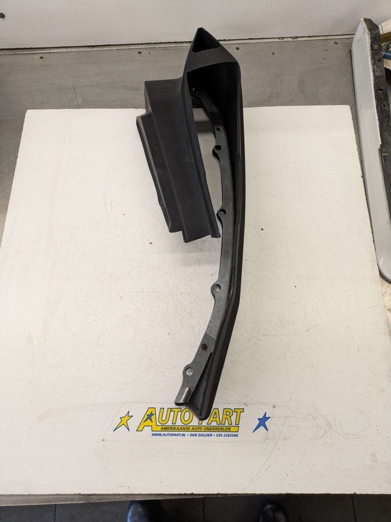 Cadillac Fleetwood Brougham achterbumper filler 1980-1992, Info@gm.com, Nieuw, Ophalen of Verzenden, P.O. BOX 33170 Detroit, MI 48232-5170